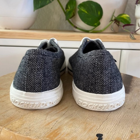 Rocket Dog Canvas Shoe - Picture 5 of 6